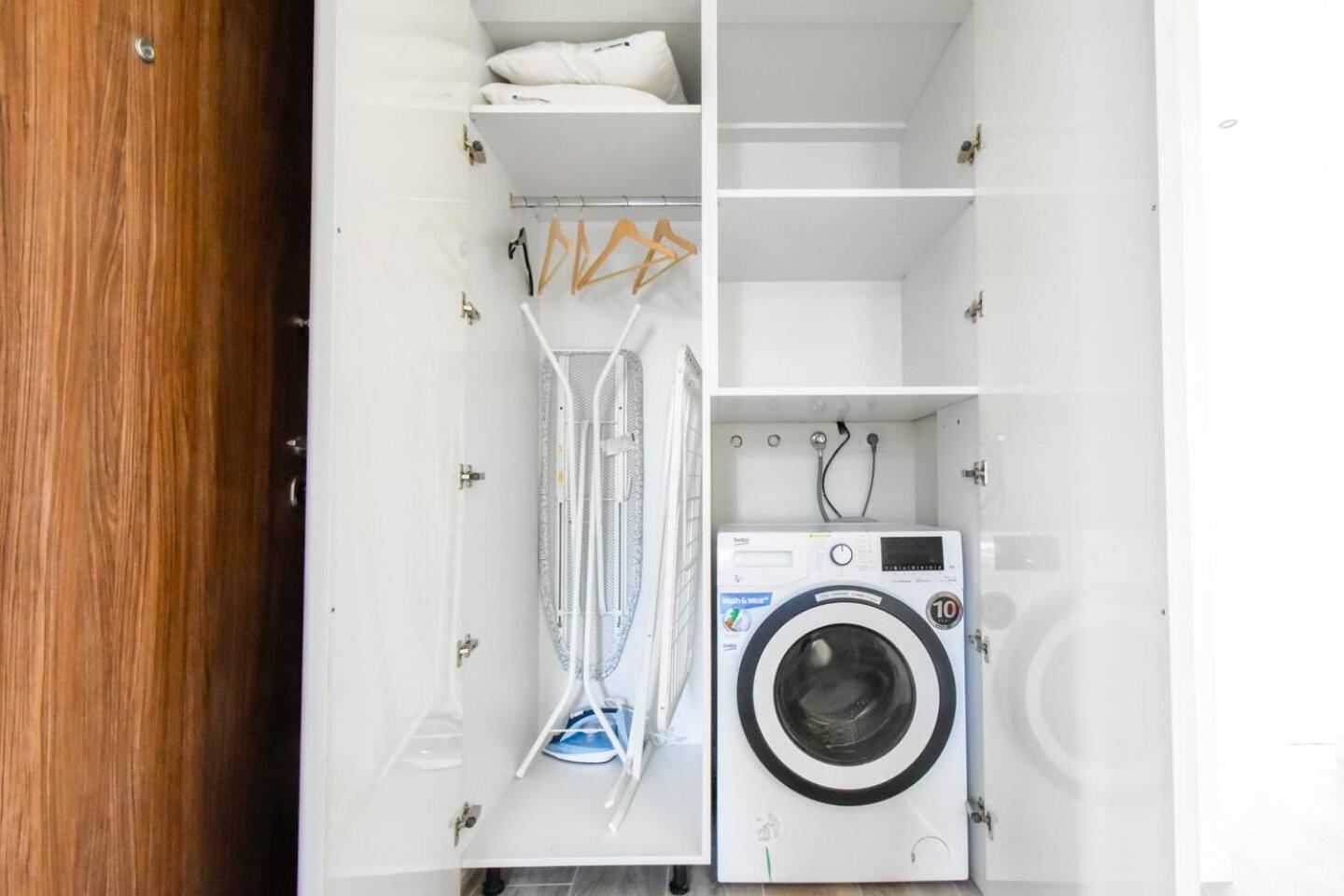 Main Street Area Metro Washer&Dryer View Sofia Eksteriør bilde